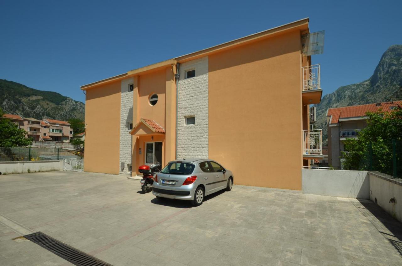 Tea Lux Apartment Kotor Ngoại thất bức ảnh